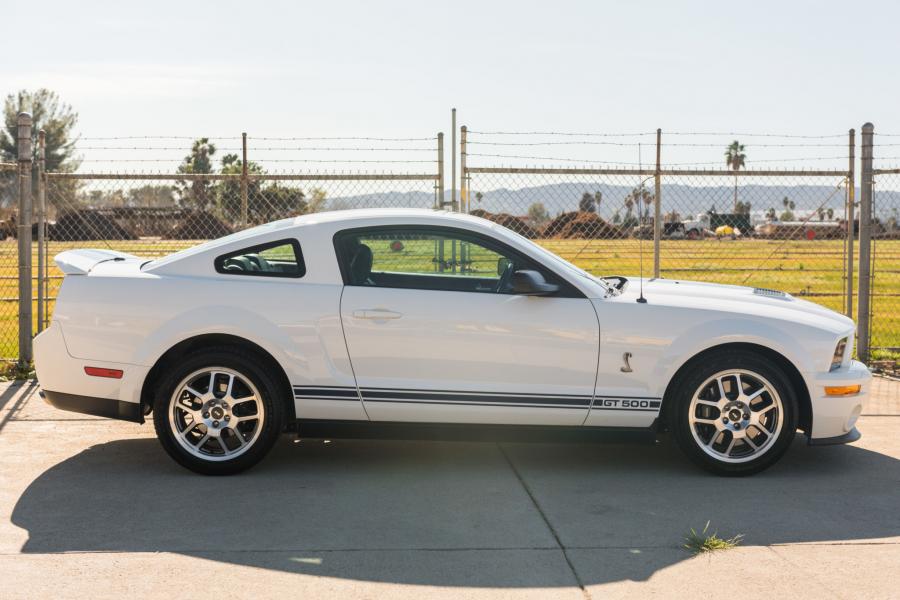  Shelby GT500 2007 года  (фото 5 из 128)